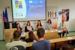 O lažnih novicah in prihodnosti demokracije