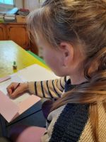 Projekt Mamys: Ustvarjalnost, opolnomočenje in povezovanje za mlada dekleta